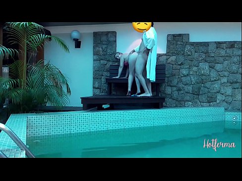 ❤️ Šef povabi služkinjo na bazen, vendar se ni mogel upreti vročemu ️ Fucking video na porno sl.pornogroupp.ru ☑